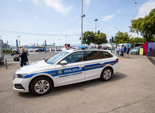 Policija -34