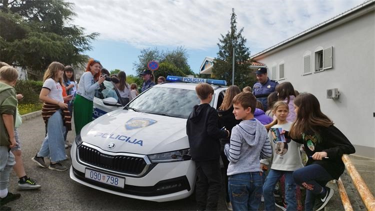kostrena policija (1)