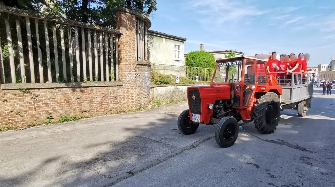 traktor labin 13 traktor labin 13