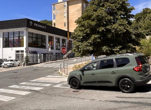 Dacia Jogger 16