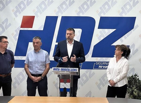 HDZ RIJEKA PRESS 130623