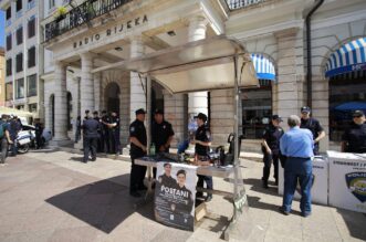 postani policajac policija korzo rijeka postani policajac policija korzo rijeka
