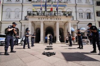 postani policajac policija korzo rijeka postani policajac policija korzo rijeka