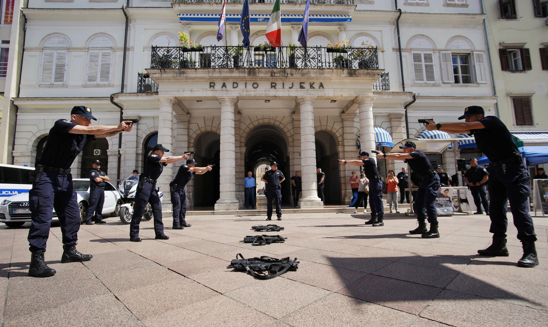 postani policajac policija korzo rijeka postani policajac policija korzo rijeka