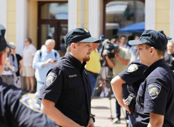 postani policajac policija korzo rijeka