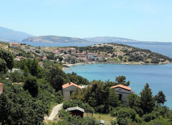 Stara Baka: Panorama mjesta i nekretnine budu?e srbijanske premijerke Ane Brnabi?