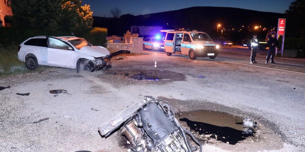 Dicmo: U teškoj prometnoj nesreći smrtno stradale dvije osobe Dicmo: U teškoj prometnoj nesreći smrtno stradale dvije osobe