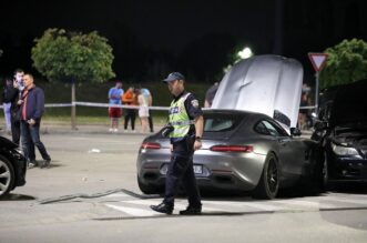 Užas u Buzinu, automobilom naletio na skupinu ljudi na parkiralištu trgovačkog centra Užas u Buzinu, automobilom naletio na skupinu ljudi na parkiralištu trgovačkog centra