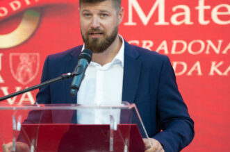 dan grada kastva (5) dan grada kastva (5)