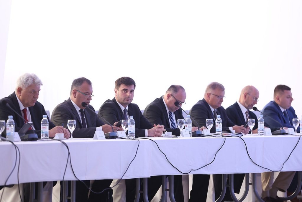 komadina sastanak vlade pgz (1) komadina sastanak vlade pgz (1)