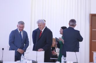 komadina sastanak vlade pgz (2) komadina sastanak vlade pgz (2)