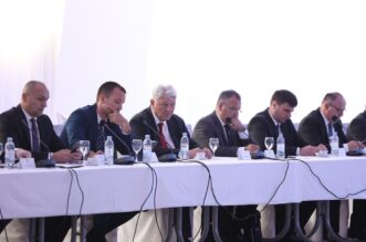 komadina sastanak vlade pgz (3) komadina sastanak vlade pgz (3)