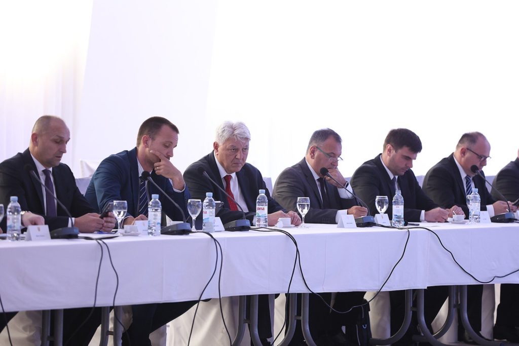 komadina sastanak vlade pgz (3) komadina sastanak vlade pgz (3)