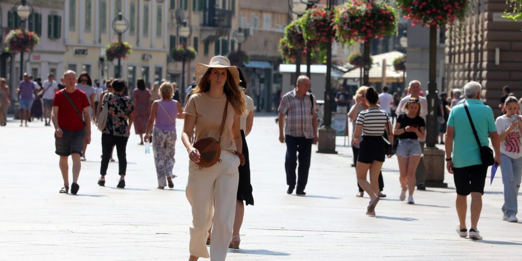 Rijeka: Vruc dan na Korzu Rijeka: Vruc dan na Korzu