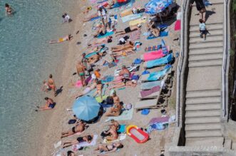 Riječani su spas od vrućina potražili na moru Riječani su spas od vrućina potražili na moru