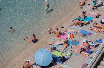 Riječani su spas od vrućina potražili na moru Riječani su spas od vrućina potražili na moru