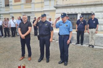 dan grada opatije vijenci svijece (3) dan grada opatije vijenci svijece (3)