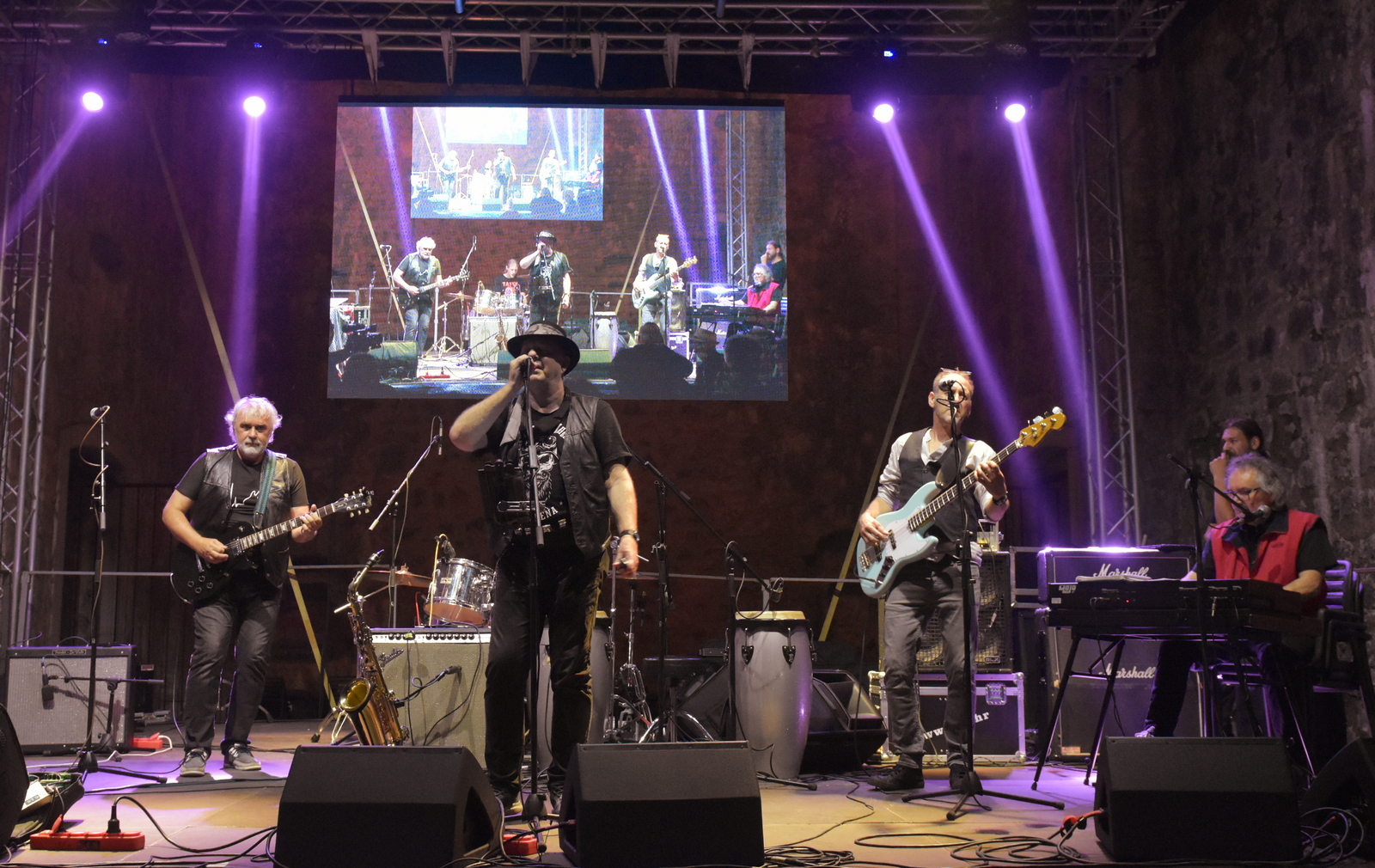 delta blues train (1)