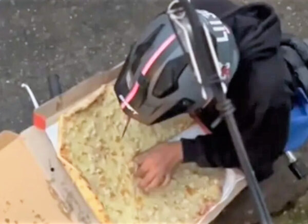 dostavljač pizza