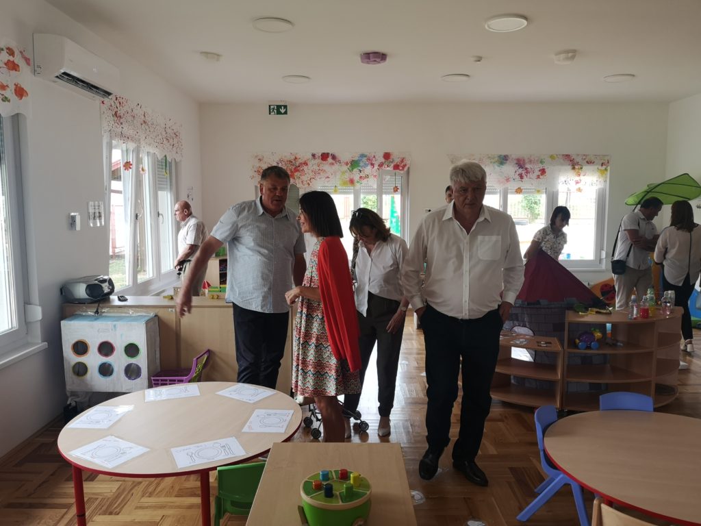 komadina vrbovsko sastanak (17) komadina vrbovsko sastanak (17)