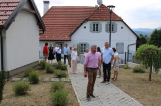 komadina vrbovsko sastanak (9) komadina vrbovsko sastanak (9)