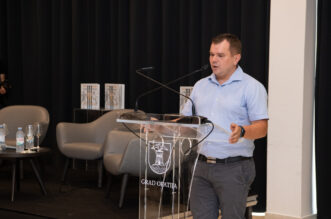 nk opatija promocija knjige (19) nk opatija promocija knjige (19)