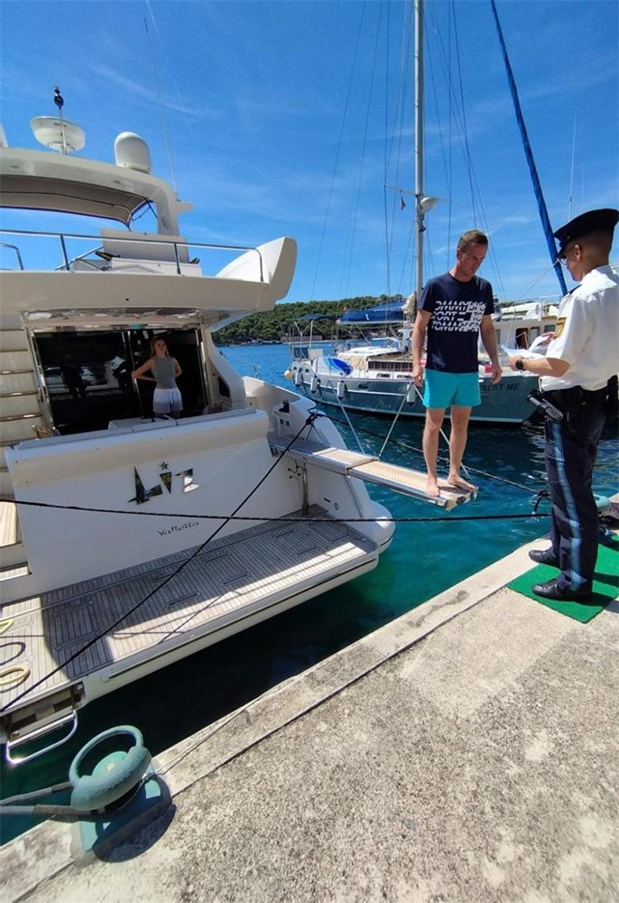 M. Lošinj, Marina