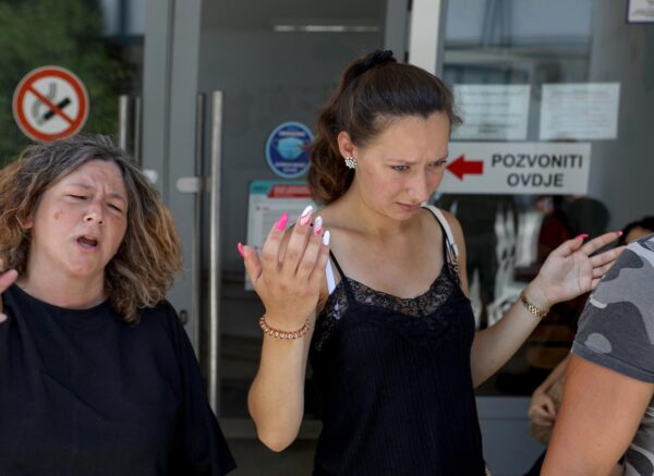 Zadar: Djevojka koja je rodila na Paklenici posjetila je dijete u bolnici