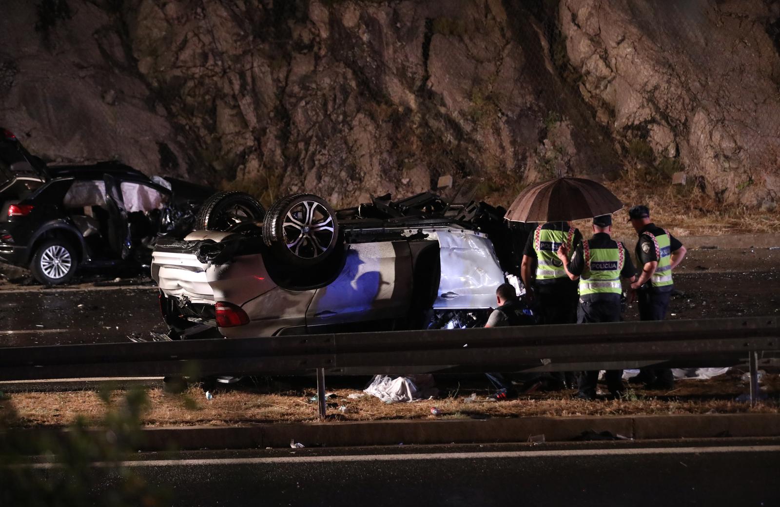 Vrgorac: Tri osobe smrtno stradale u teškoj prometnoj nesreći na A1 Vrgorac: Tri osobe smrtno stradale u teškoj prometnoj nesreći na A1