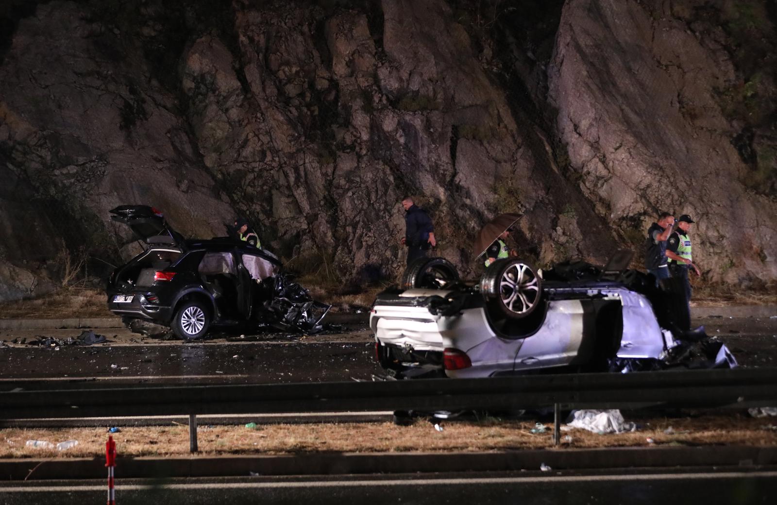 Vrgorac: Tri osobe smrtno stradale u teškoj prometnoj nesreći na A1 Vrgorac: Tri osobe smrtno stradale u teškoj prometnoj nesreći na A1