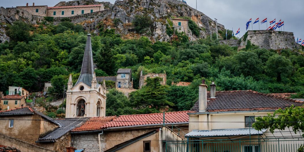 Knin uoči svečanog obilježavanja 28. obljetnice Oluje Knin uoči svečanog obilježavanja 28. obljetnice Oluje