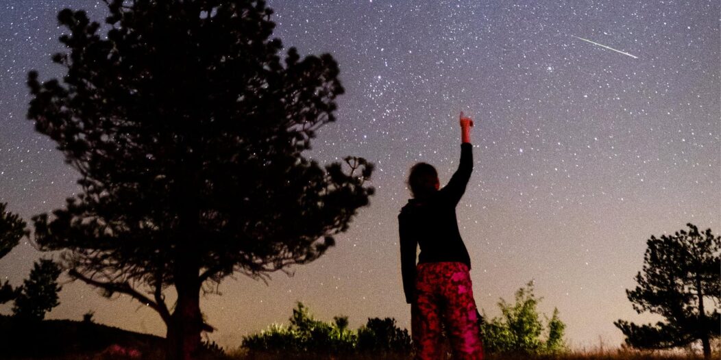 Meteoritska kiša začarala je zvjezdano nebo iznad Svilaje Meteoritska kiša začarala je zvjezdano nebo iznad Svilaje