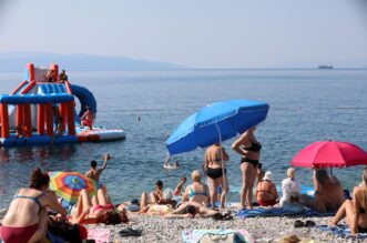 Rijeka: Plaža Kantrida puna je kupača Rijeka: Plaža Kantrida puna je kupača