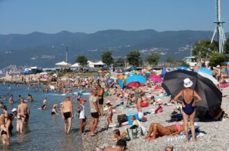 Rijeka: Plaa Kantrida puna je kupa?a Rijeka: Plaa Kantrida puna je kupa?a