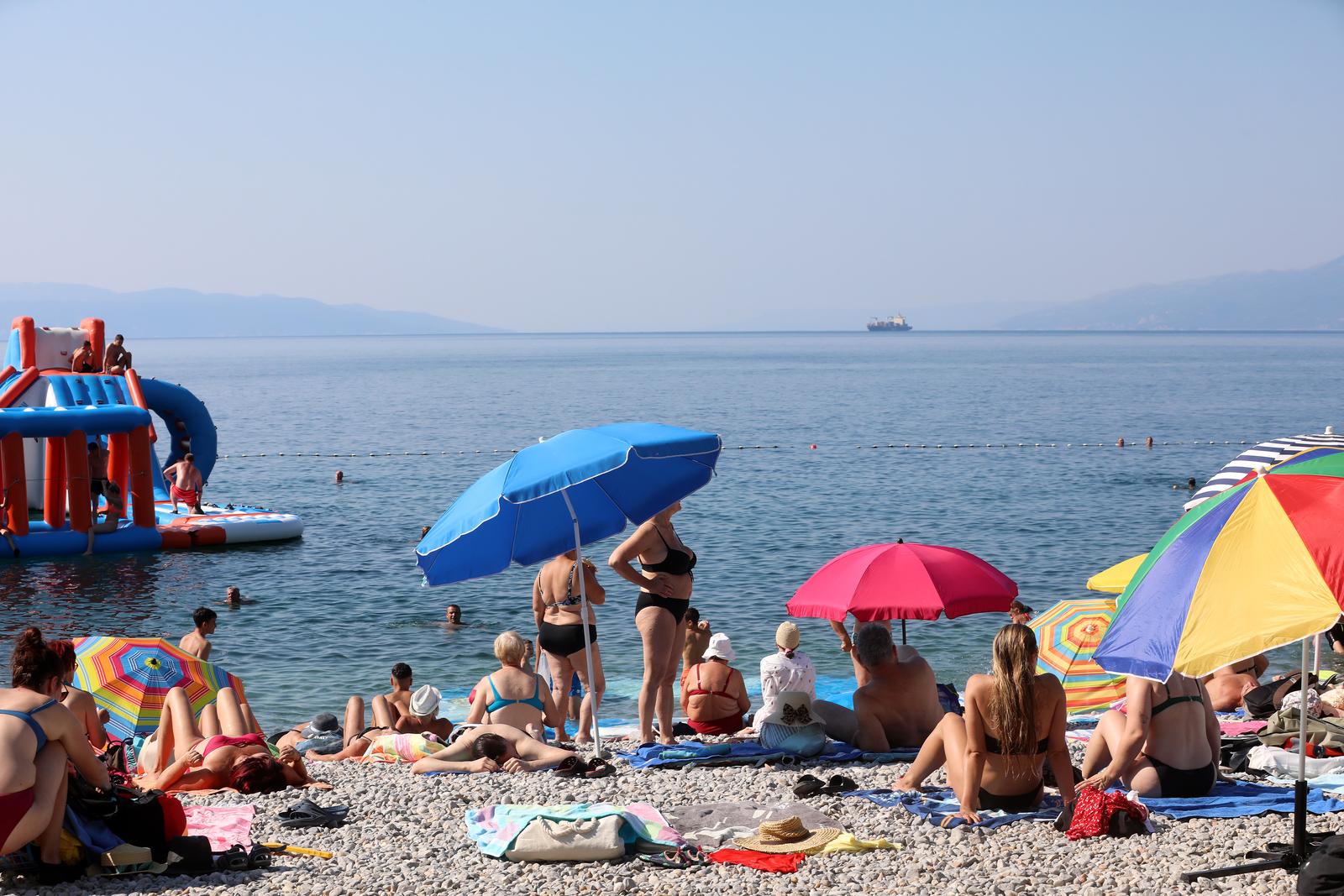 Rijeka: Plaa Kantrida puna je kupa?a Rijeka: Plaa Kantrida puna je kupa?a
