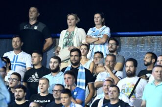 Damir Mišković utakmicu Dinama i Rijeke pratio je s Armadom Damir Mišković utakmicu Dinama i Rijeke pratio je s Armadom