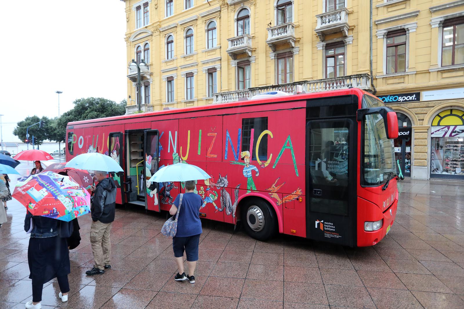 Rijeka: Predstavljanje novog gradskog bibliobusa Rijeka: Predstavljanje novog gradskog bibliobusa