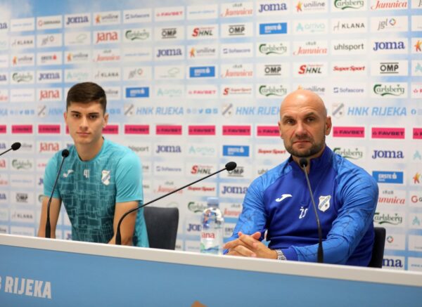 Rijeka: Trener Željko Sopić i igrač Veldin Hodža na press konferenciji, UECL, Lille