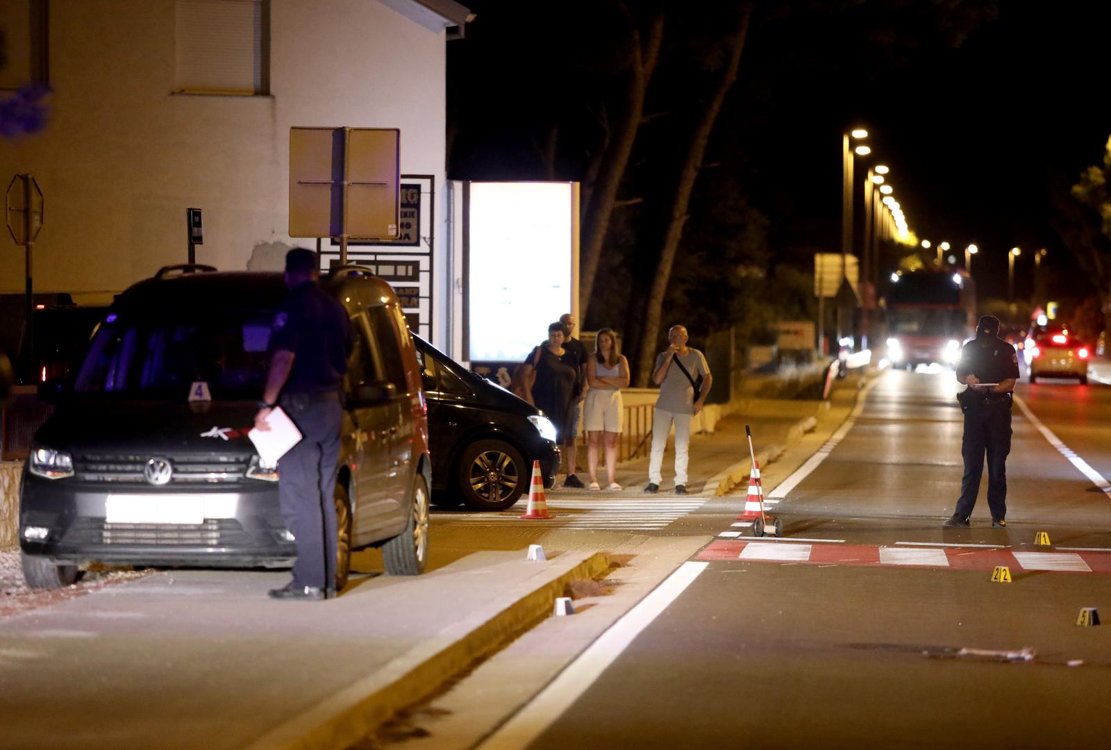 Brodarica: Automobilom naletio na dvoje pješaka koji su prevezeni u bolnicu Brodarica: Automobilom naletio na dvoje pješaka koji su prevezeni u bolnicu