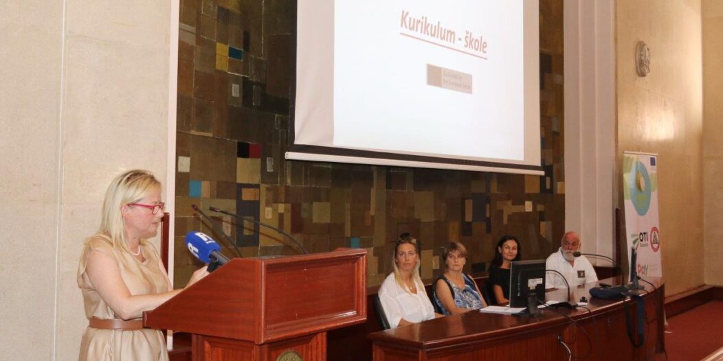 Prezentacija-projekta-Erasmus-projekta-„Zelena-škola-–-Green-School“-4 Prezentacija-projekta-Erasmus-projekta-„Zelena-škola-–-Green-School“-4