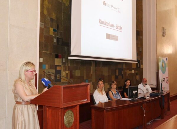 Prezentacija-projekta-Erasmus-projekta-„Zelena-škola-–-Green-School“-4