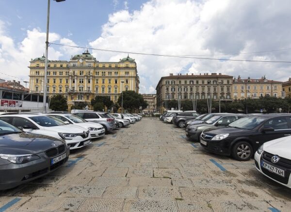 putnicka OBALA PARKING