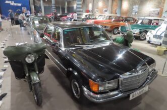 Grad-Rijeka-izlagatelj-Mercedes-280-SE-1977.-snimio-M.Krpan_ Grad-Rijeka-izlagatelj-Mercedes-280-SE-1977.-snimio-M.Krpan_