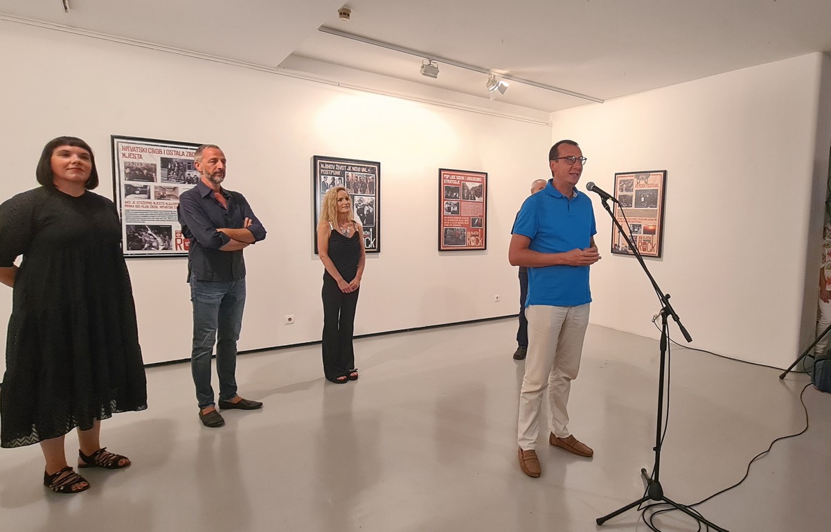 Izložba-Nevjerni-psi-i-druge-priče-Riječki-rock-u-20-točaka-Galerija-Kortil-12
