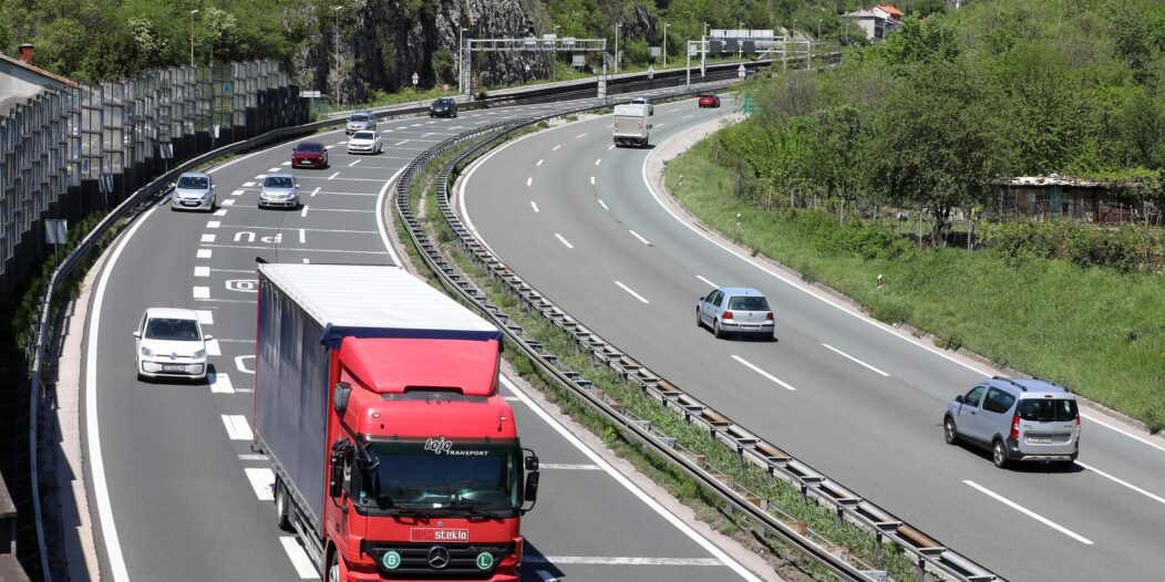 Autocesta A6 Rijeka – Zagreb prije spajanja s autocestom A7 Autocesta A6 Rijeka – Zagreb prije spajanja s autocestom A7