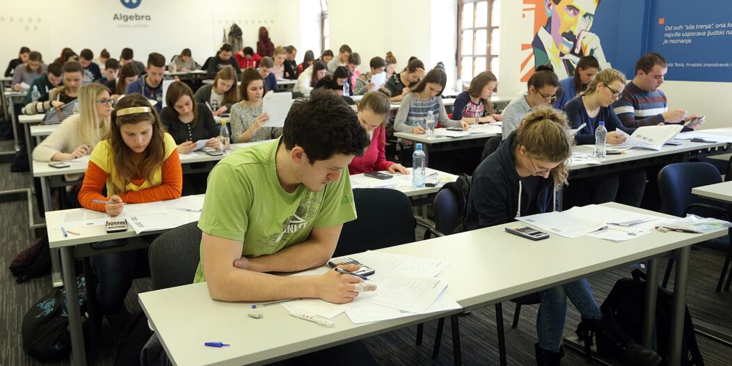 Zagreb: Otvoreno u?ilite Algebra provodi najve?e probno testiranje za maturante Zagreb: Otvoreno u?ilite Algebra provodi najve?e probno testiranje za maturante