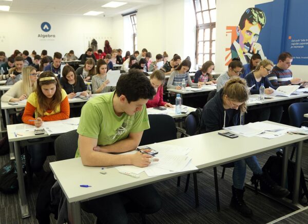 Zagreb: Otvoreno u?ilite Algebra provodi najve?e probno testiranje za maturante