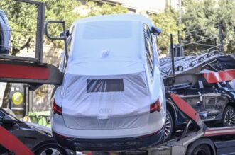 Rijeka: S kamiona za prijevoz automobila visi skupocijeni Audi Rijeka: S kamiona za prijevoz automobila visi skupocijeni Audi