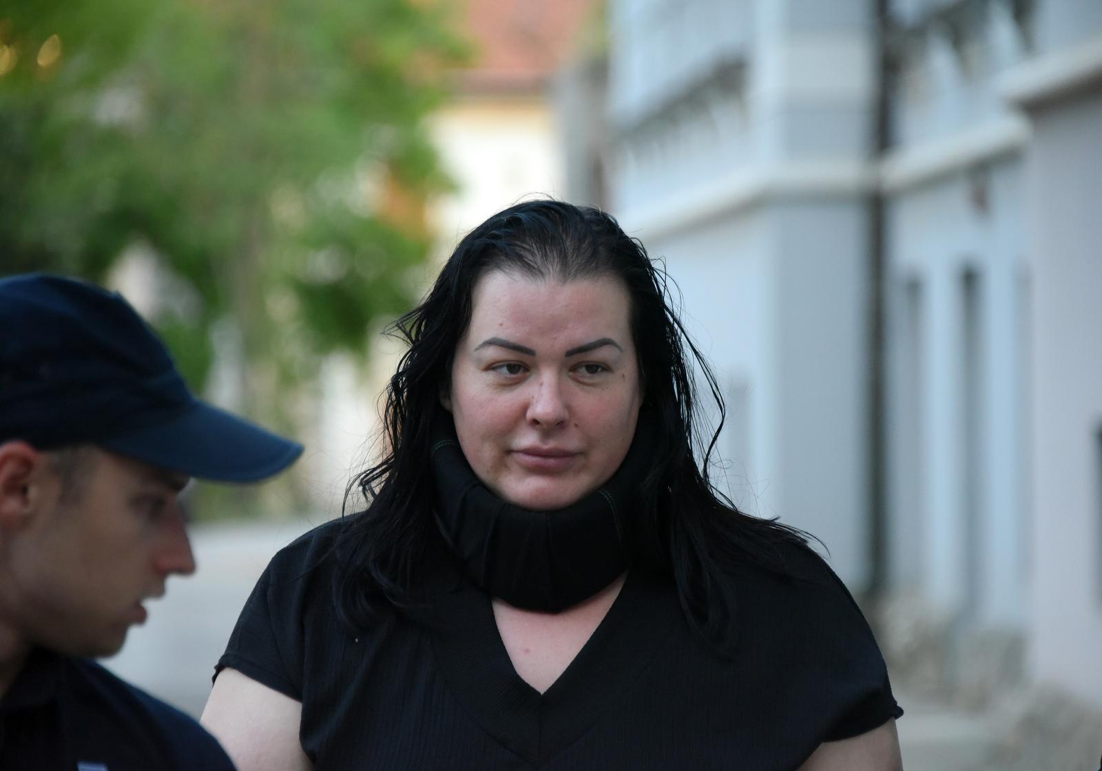 Pula: Privođenje Đurđice Maršić Vučković, vlasnice rovinjskog kluba Anaconda Pula: Privođenje Đurđice Maršić Vučković, vlasnice rovinjskog kluba Anaconda