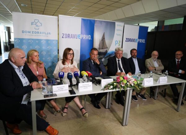 Rijeka: Konferencija za novinare povodom obilježavanja Pilot projekta preventivnih zdravstvenih pregleda Rijeka: Konferencija za novinare povodom obilježavanja Pilot projekta preventivnih zdravstvenih pregleda